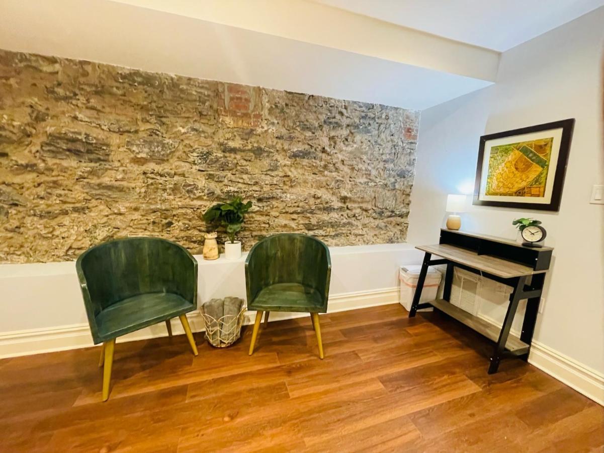 Historic Brownstone - Newly Renovated Brownstone On Historic Street With Outdoor Space Holiday home