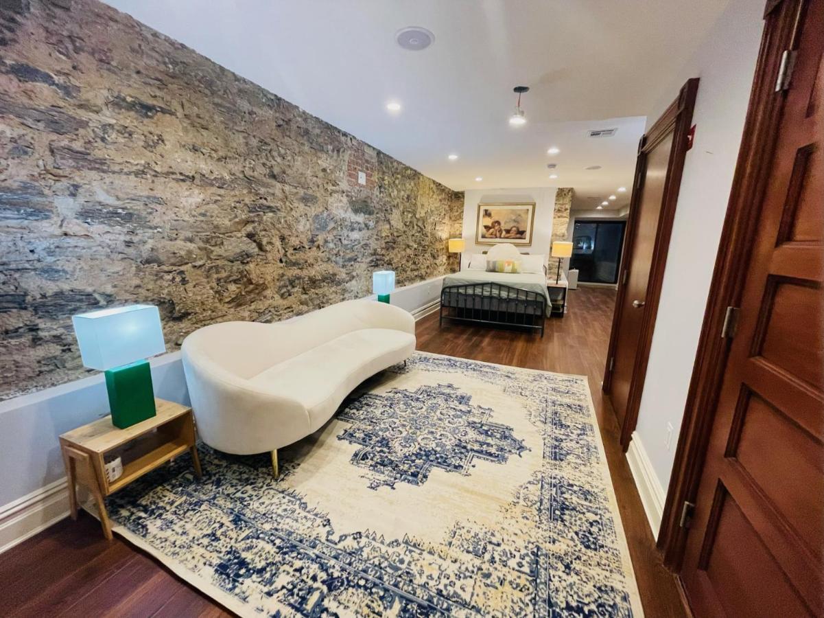 Holiday home Historic Brownstone - Newly Renovated Brownstone On Historic Street With Outdoor Space New York