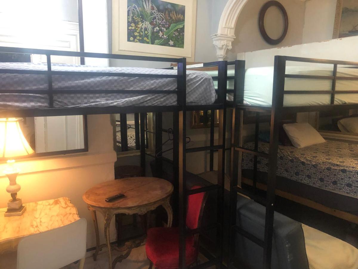 Gasthof Private In Manhattan New York