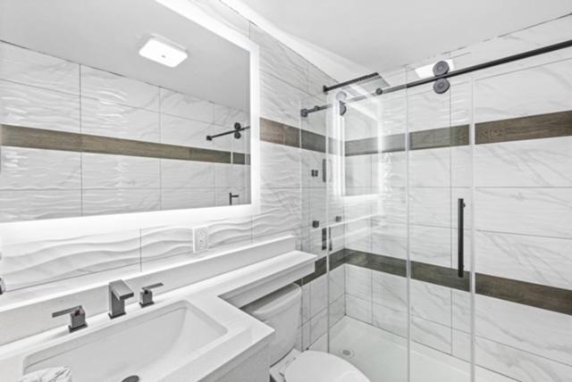Opus Bronx Near Bay Plaza Mall Hotel New York