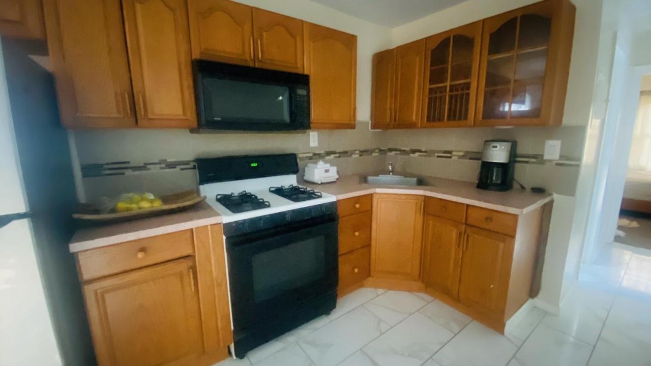 Minutes From Jfk, Beautiful With Peaceful, Cosy, Private Homestay New York