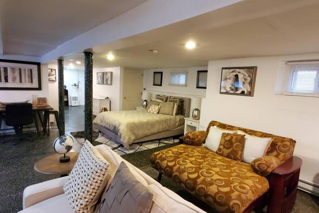 Apartment Cozy Studio; Lower Level Unit *