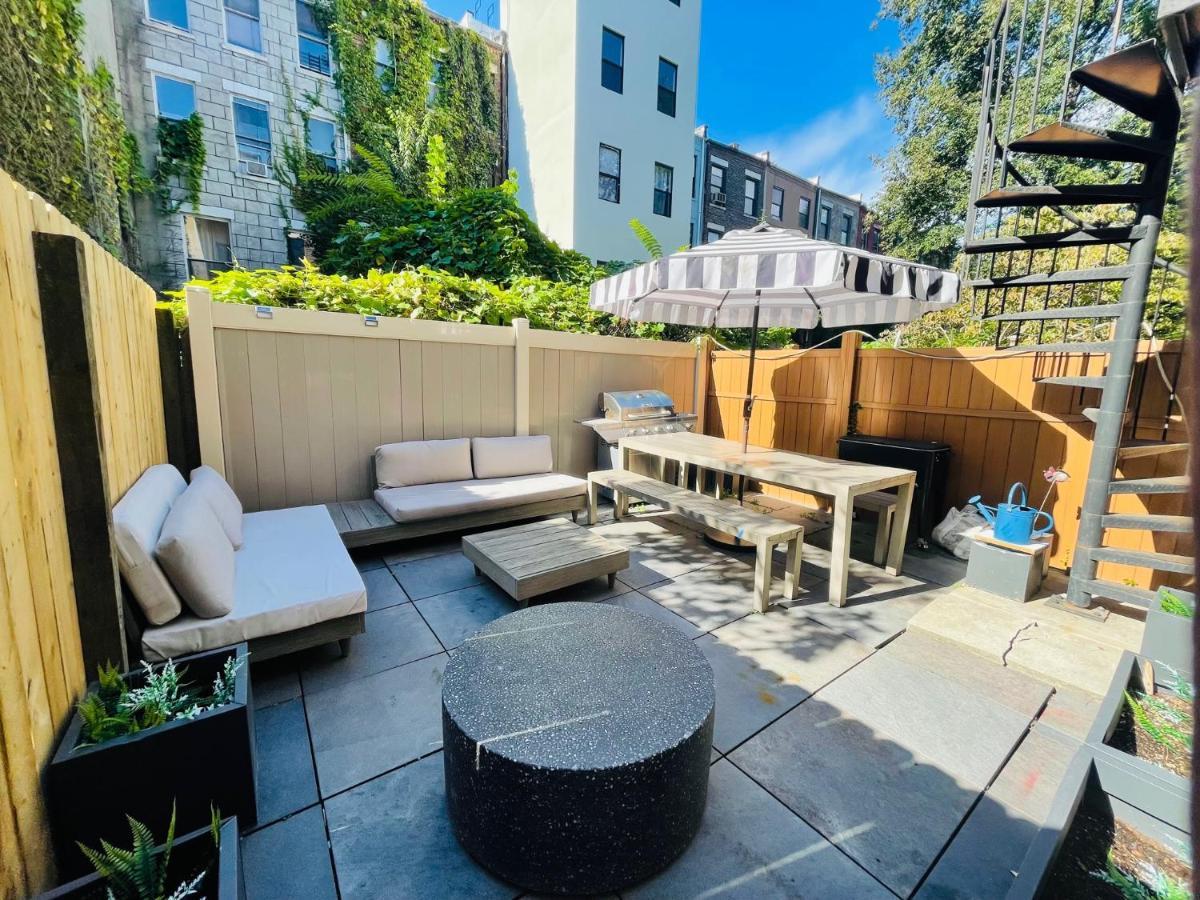 Historic Brownstone - Newly Renovated Brownstone On Historic Street With Outdoor Space