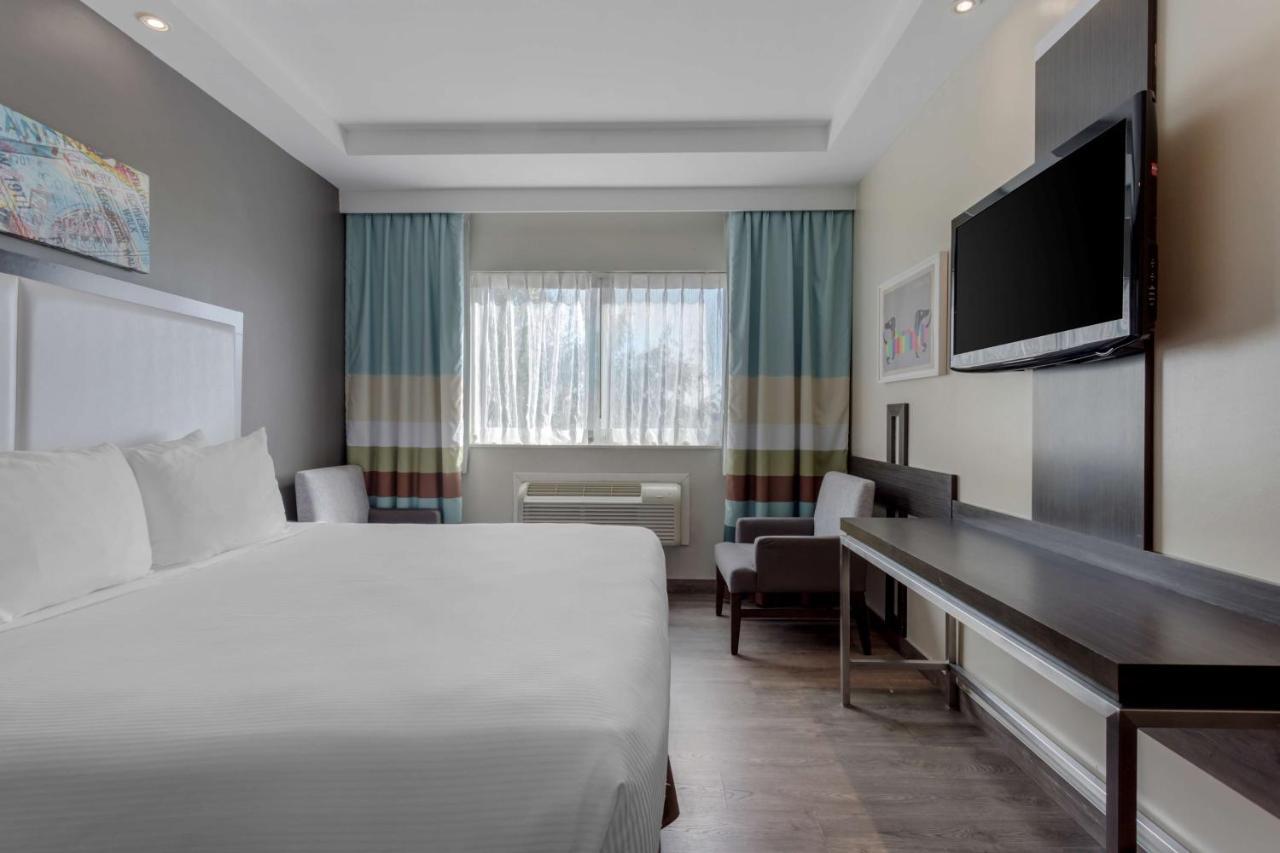 Best Western Plus Brooklyn Bay