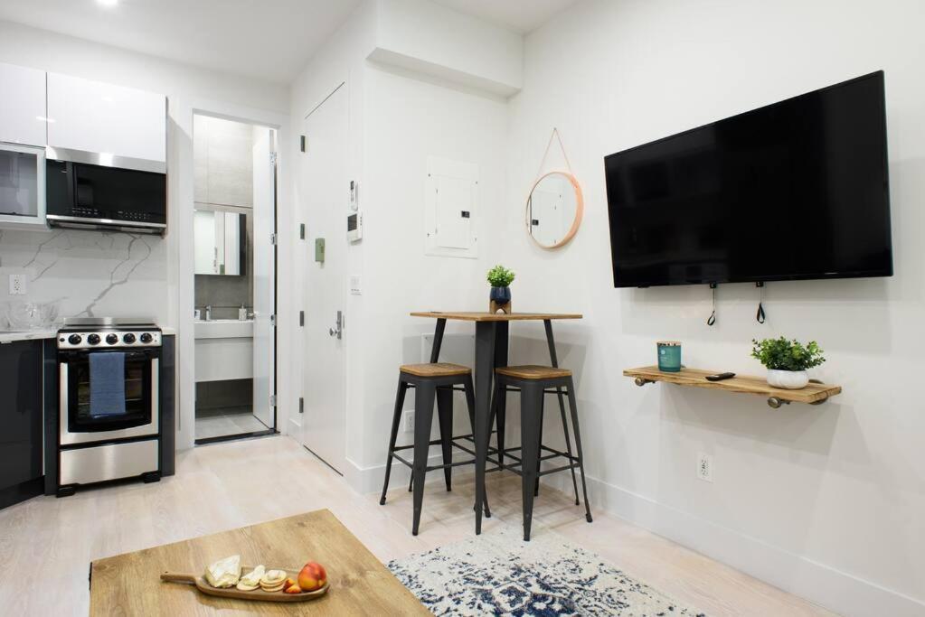 78-4b New Quality 1br W&d In Unit Skylights Apartment *