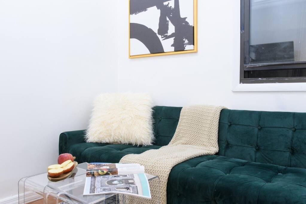 454-3w Prime Location 2br Newly Furnished Sleeps 5 *