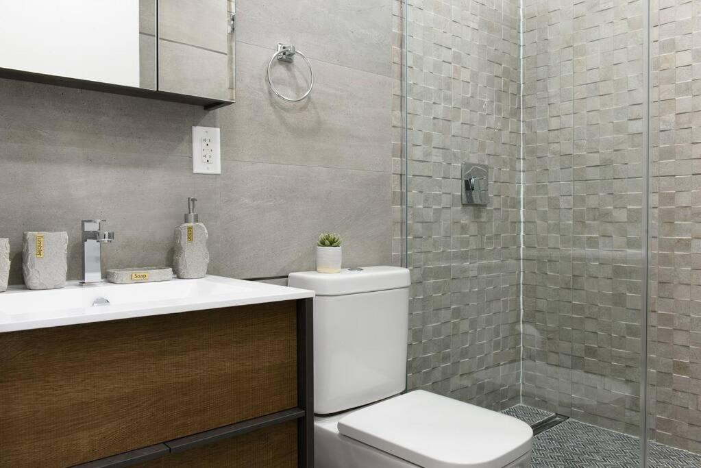 Apartment 75-2c Furnished 1br W D Elev Wd Park New York