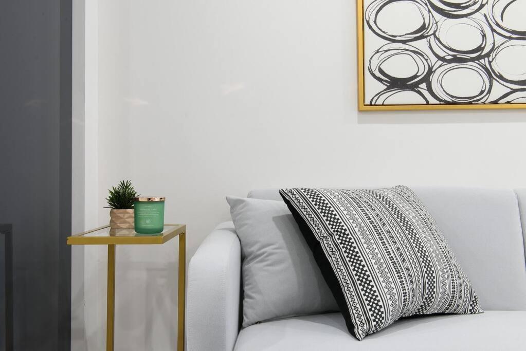 Apartment 75-2c Furnished 1br W D Elev Wd Park New York