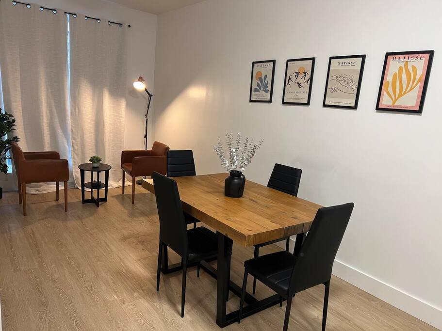 Apartment Modern 2 Bedroom Apt W Pool Table In Heart Of Bklyn New York