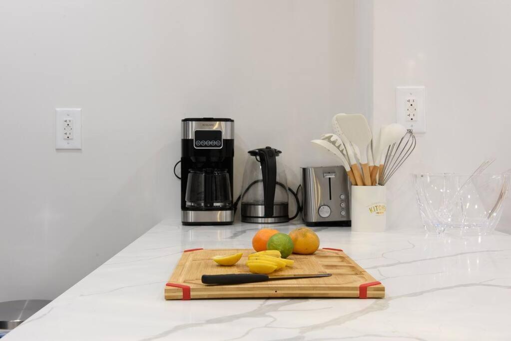 1597-5 New Prime Ues W D In Unit Apartment New York