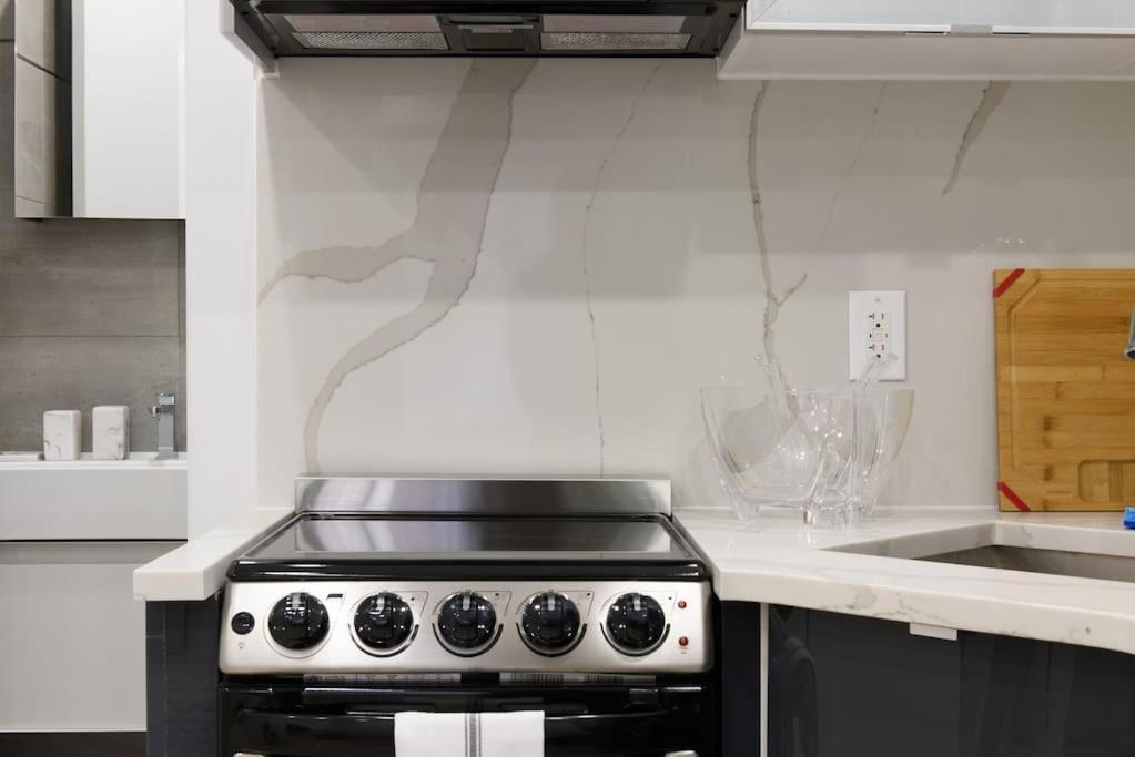 78-3d Brand New 1br Prime Ues Wd In Unit