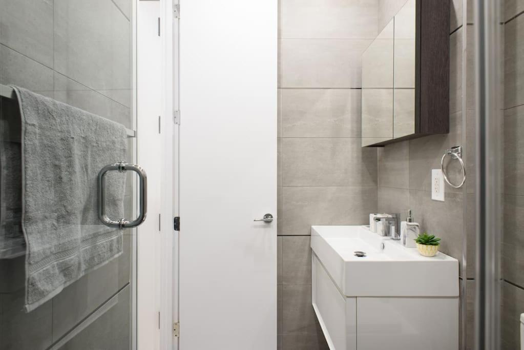 78-3d Brand New 1br Prime Ues Wd In Unit *