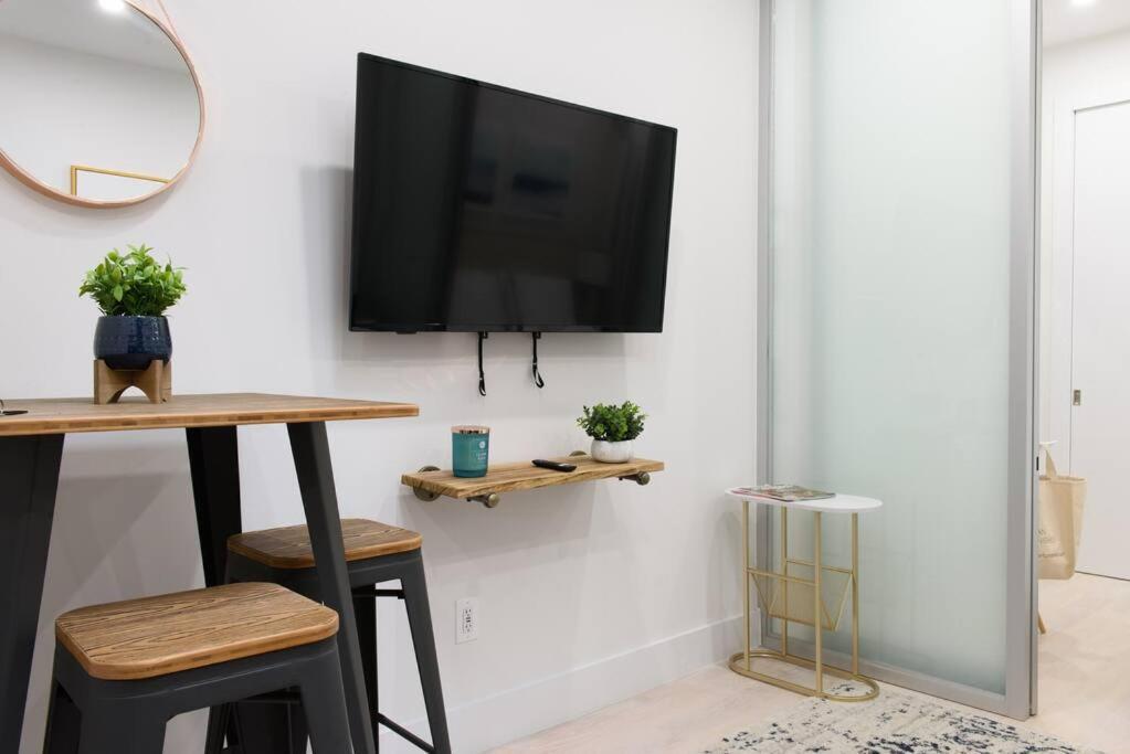 78-4b New Quality 1br W&d In Unit Skylights Apartment