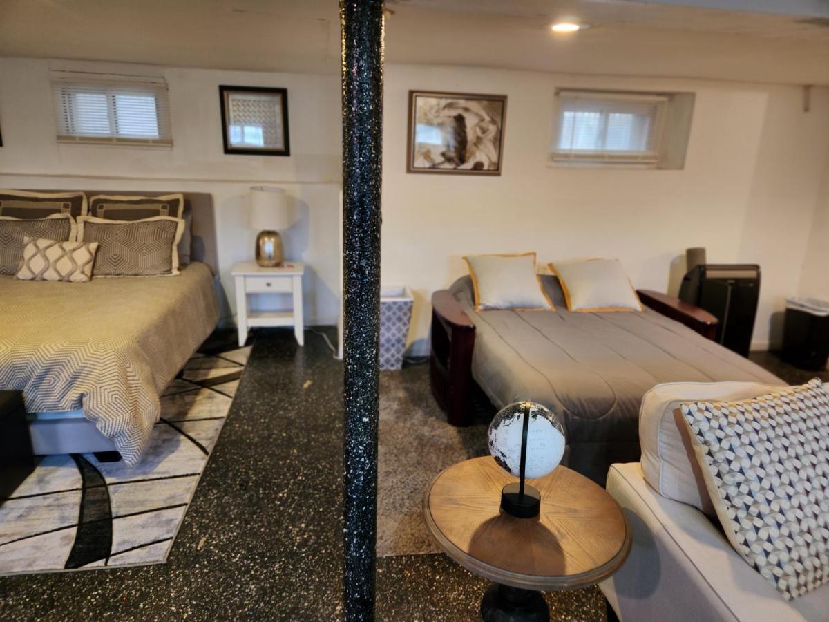 Cozy Studio; Lower Level Unit * New York