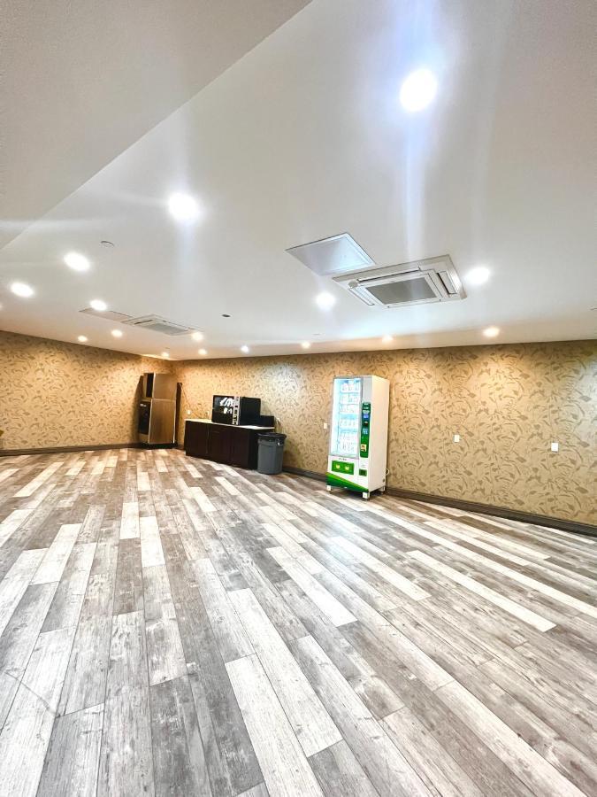 Vybe Hotel 3*
