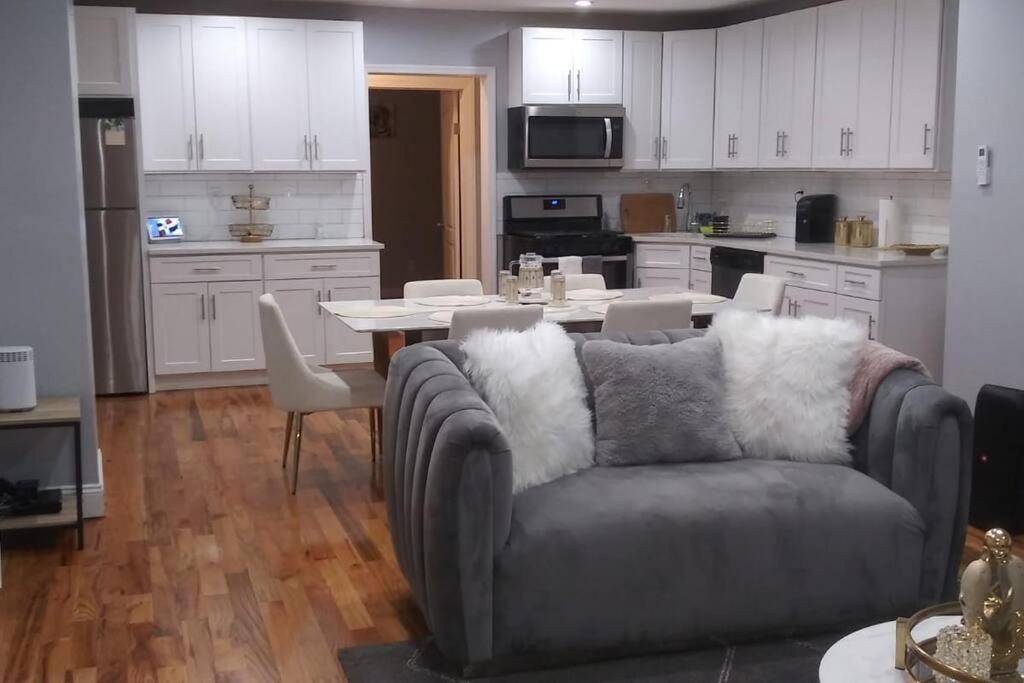 Apartment First Floor Of Beautiful House Totally Private