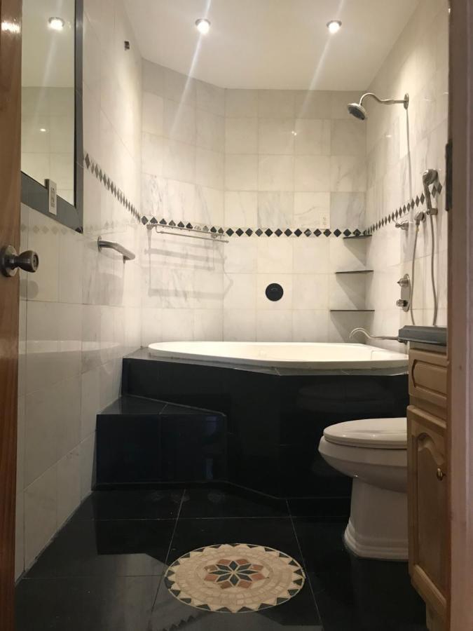 Gorgeous 2 Bedroom Apt Brooklyn *