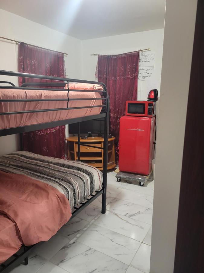Gasthof Private Entrance And Bathroom Near Jfk Airport