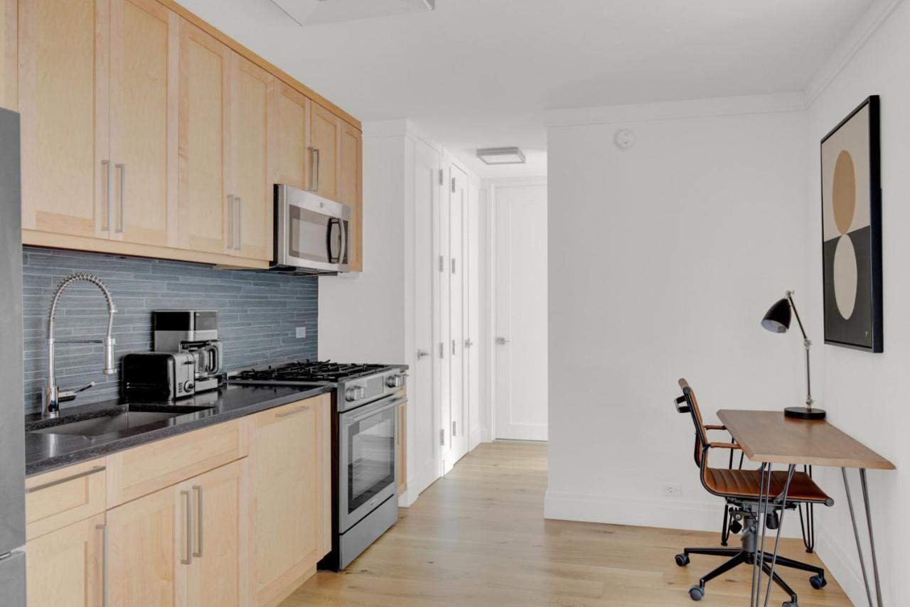 Ues 2br W Elevator Doorman Gym Nr The Met Nyc-683 Apartment *