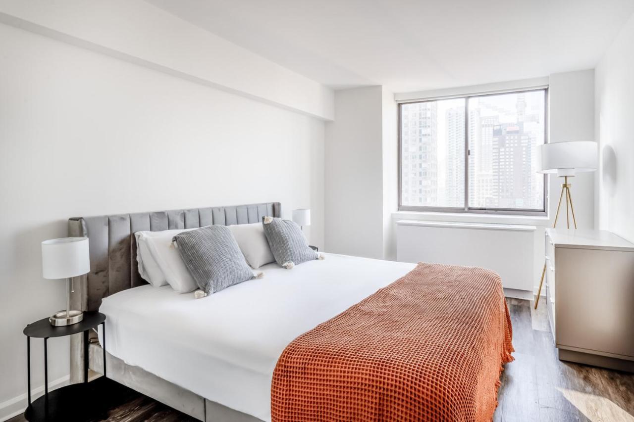 Apartment Midtown West 2br W Doorman Gym Wd Nr Times Sq Nyc-1067