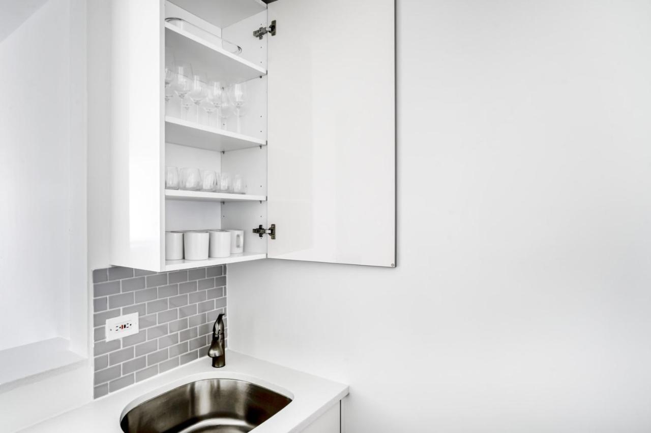 Apartment Midtown West 2br W Doorman Gym Wd Nr Times Sq Nyc-1067 New York