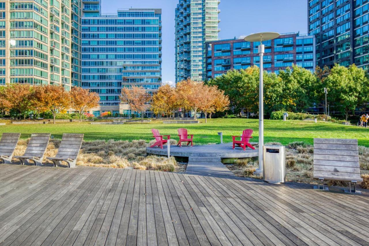 Apartment Lic 1br W Wd Elevator Doorman Nr E River Nyc-764 *