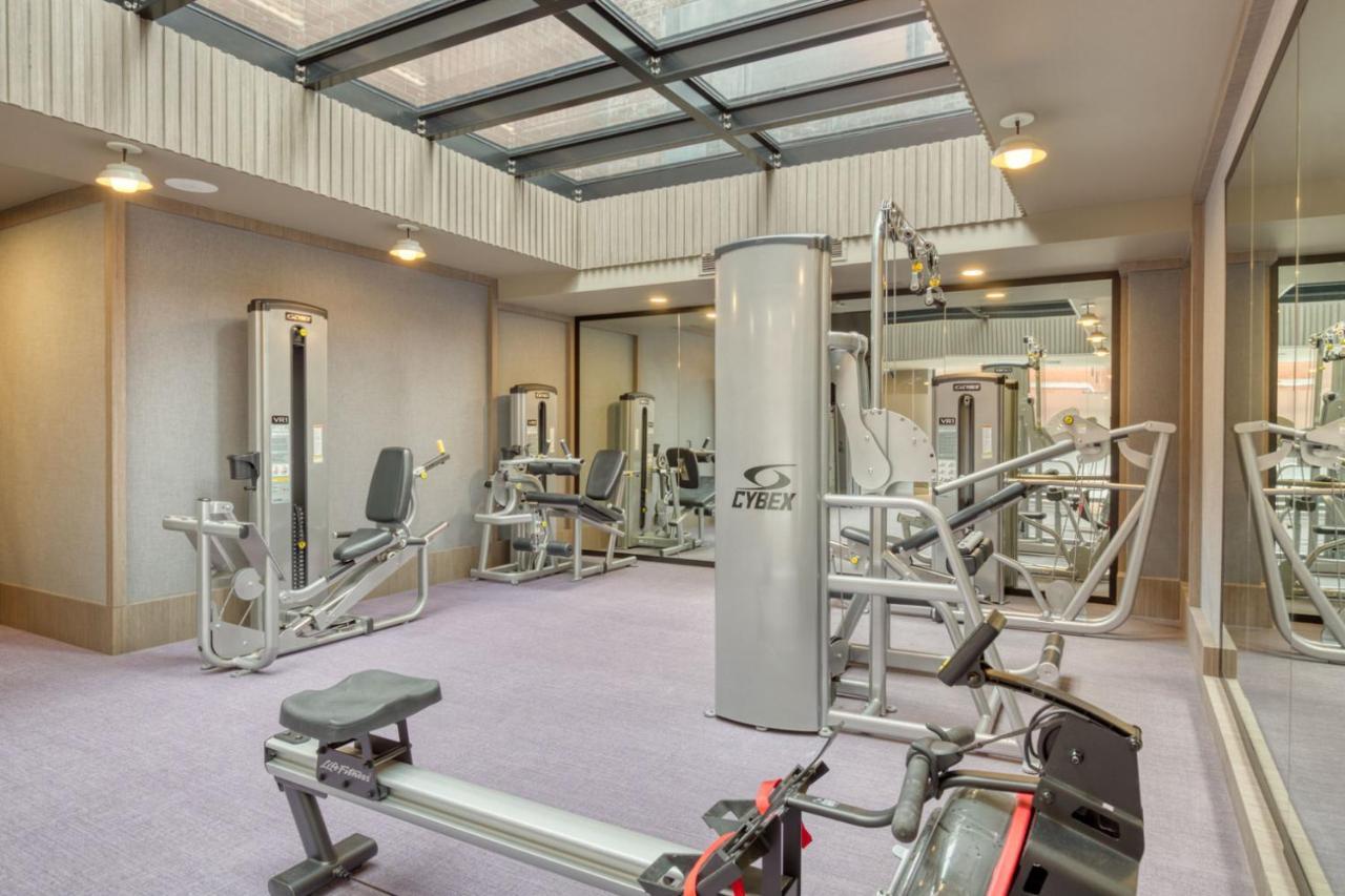 Apartment Midtown W 2br W Gym Wd Nr Times Sq Nyc-898