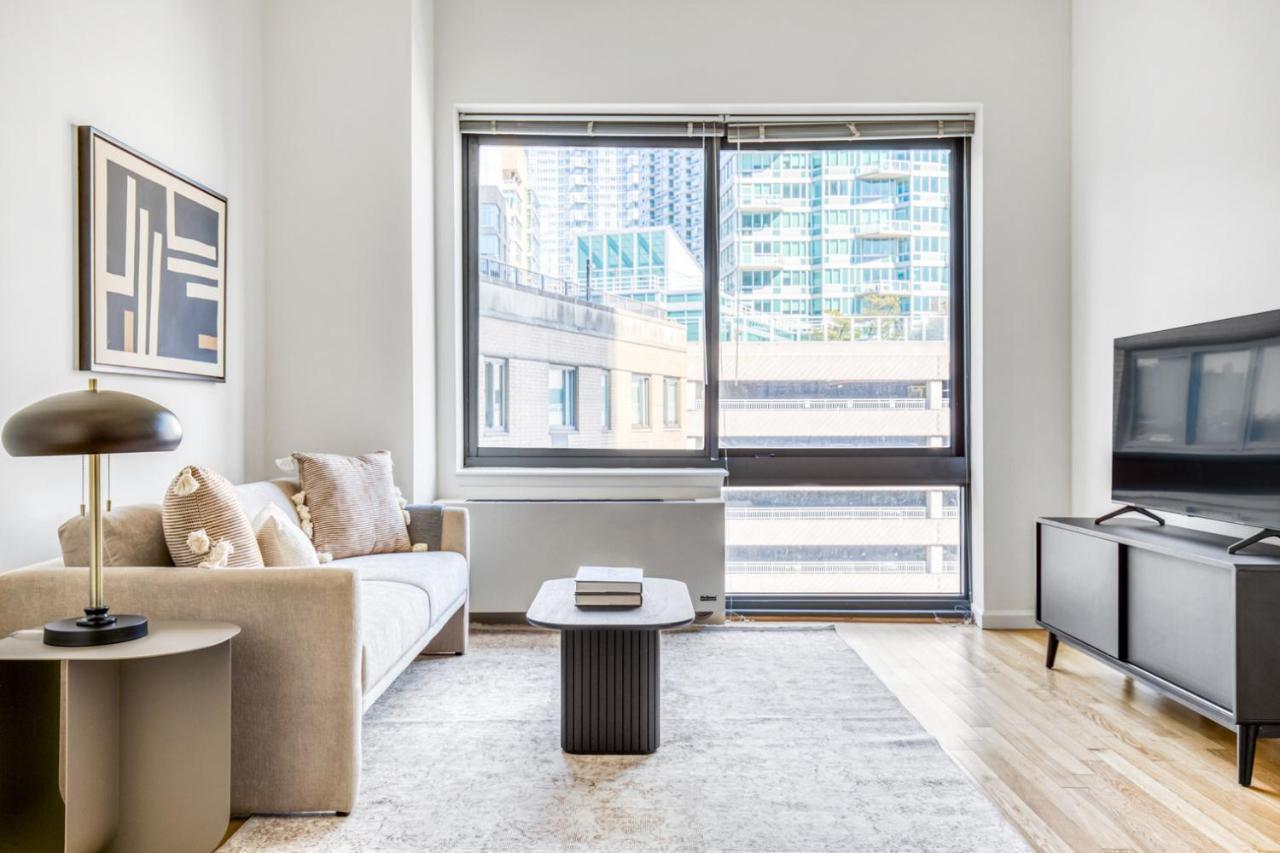 Lic 1br W Wd Elevator Doorman Nr E River Nyc-764 New York