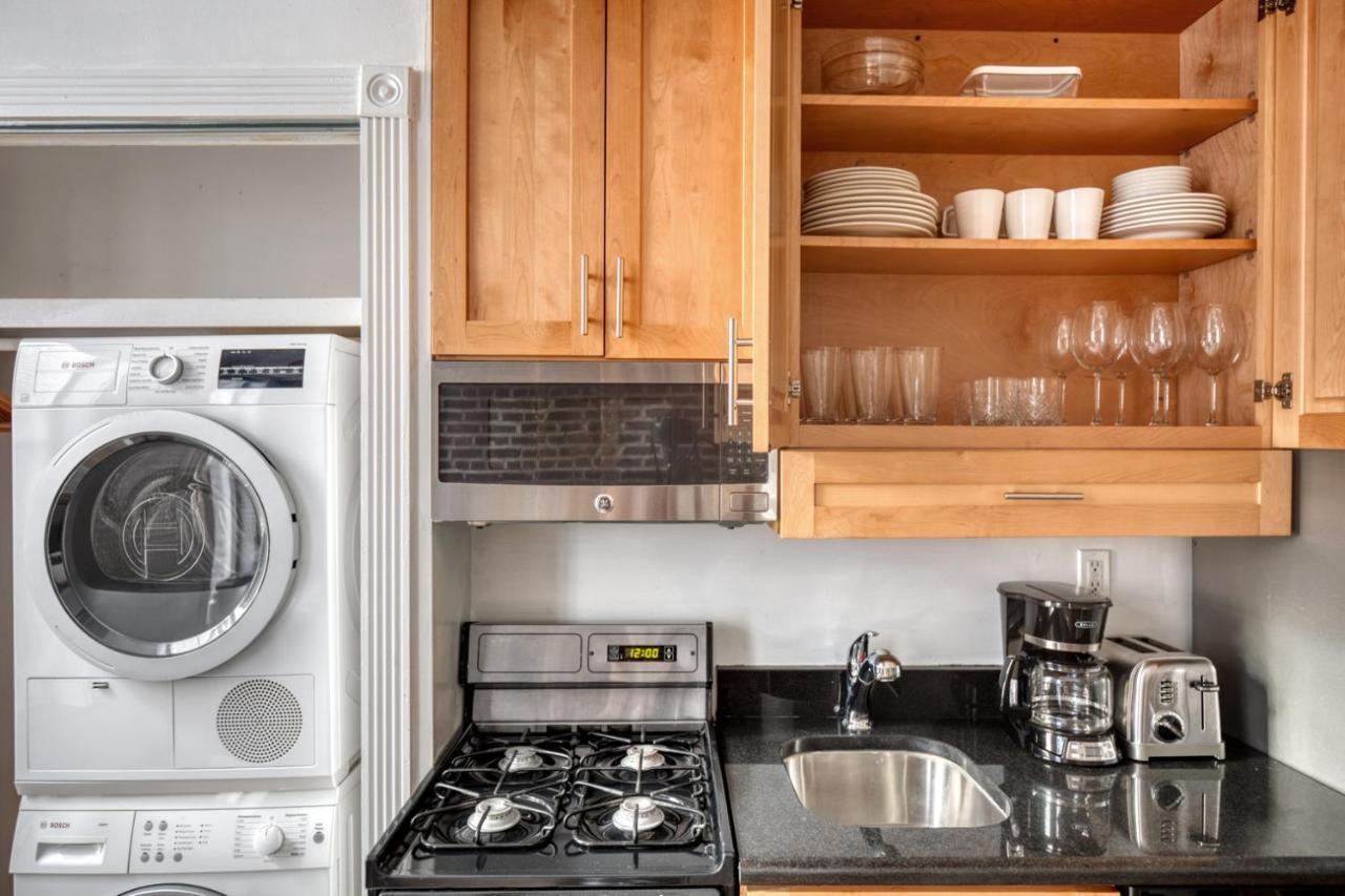Sleek Nolita 1br W Wd Nr Soho Nyc-891 New York