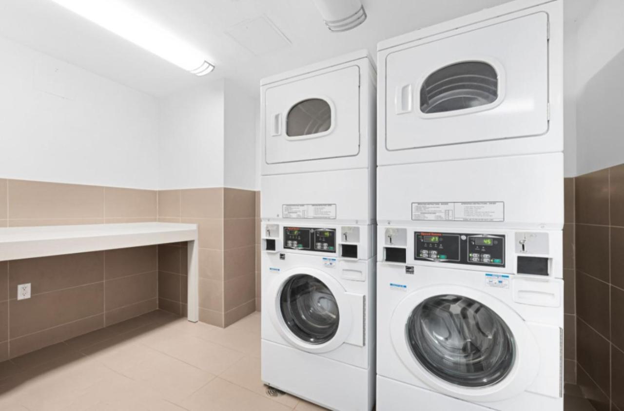 Amazing Midtown W 1br W Gym Nr Times Sq Nyc-650 Apartment