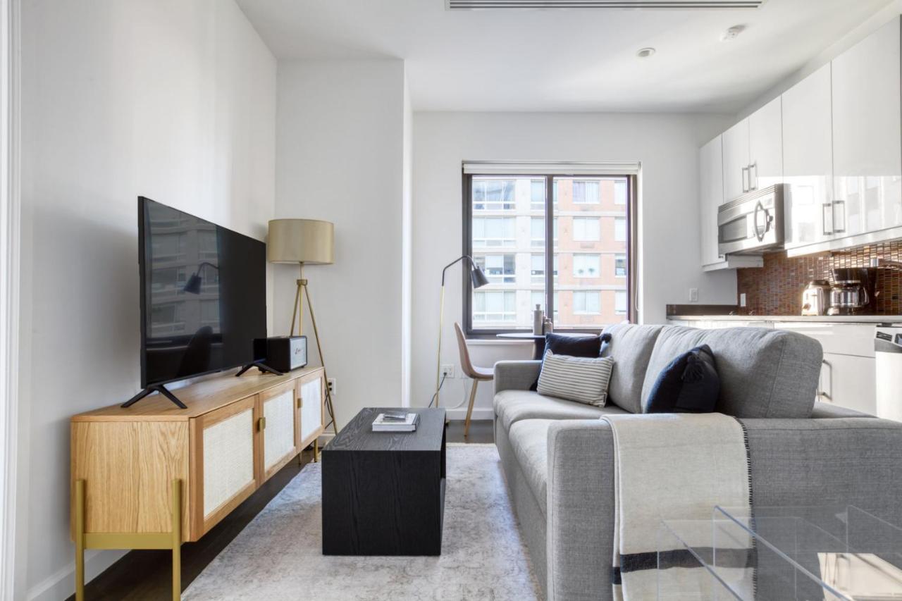 Apartment Amazing Midtown W 1br W Gym Nr Times Sq Nyc-650 *