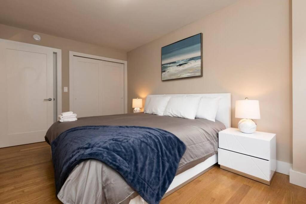 Elegant East Side Apartamento *