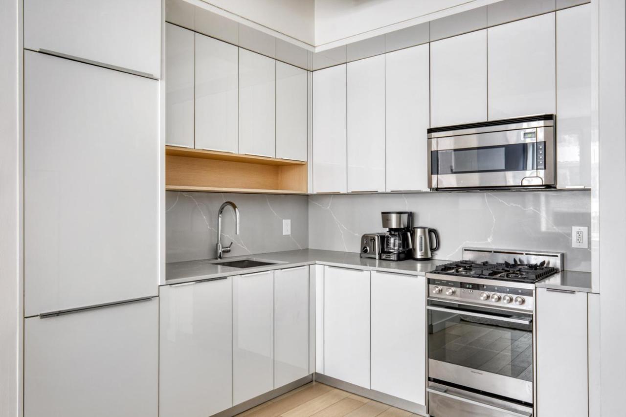 Apartment Fidi W Gym Doorman Wd Nr St Nyc-982 *