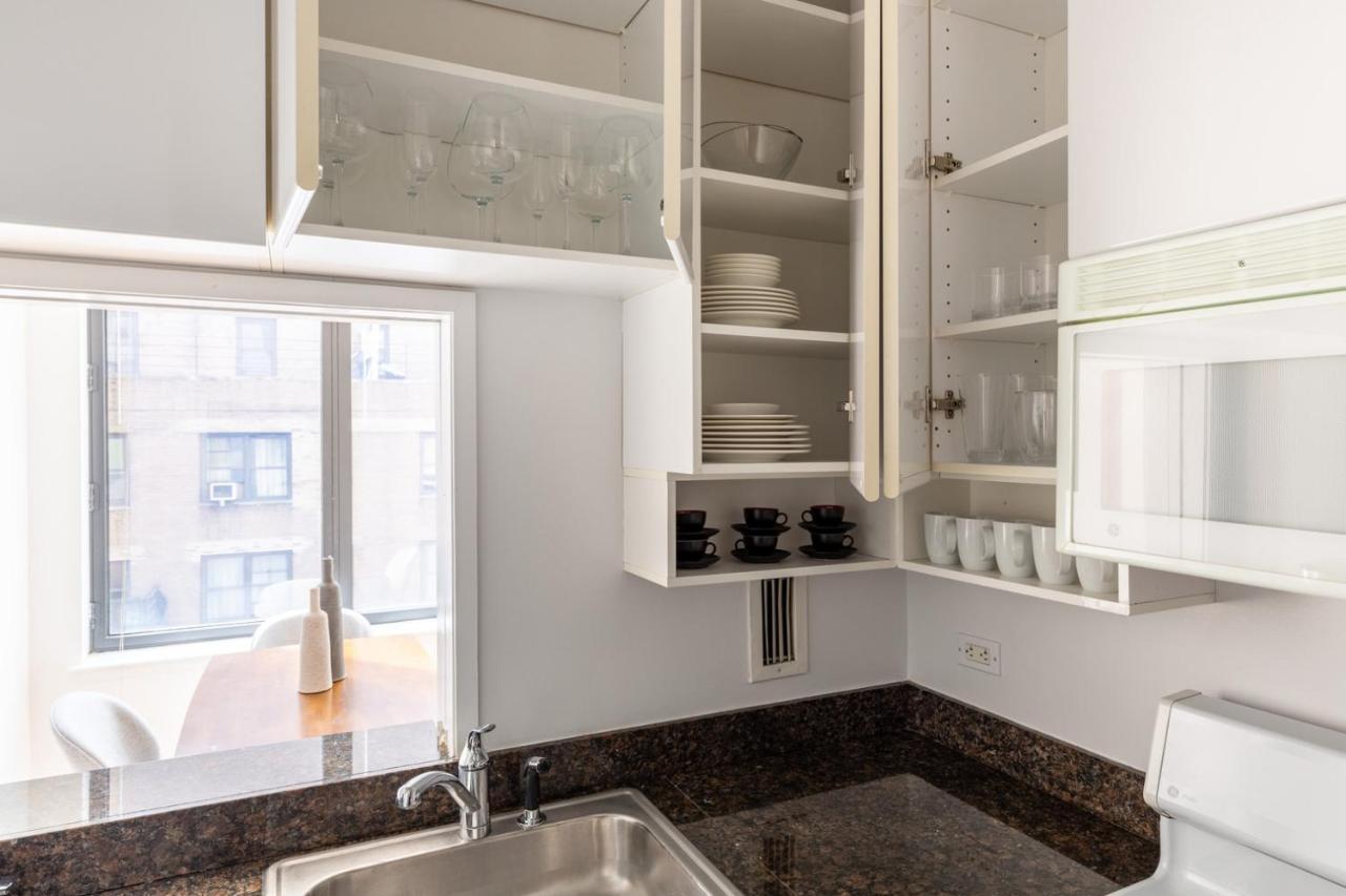 Apartment Sutton Place 1br W Gym Pool Dm Nr Pk Nyc-461