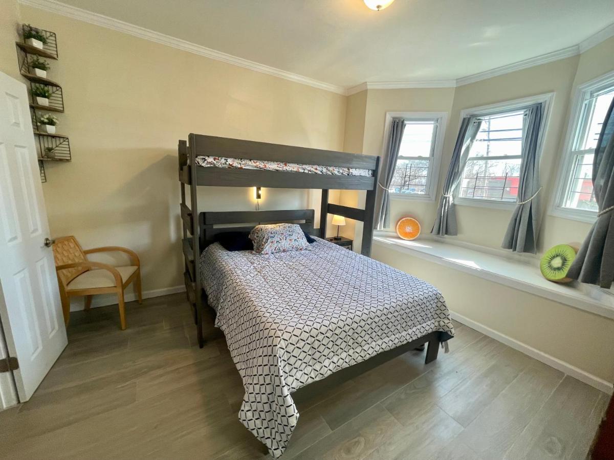 Hospedagem domiciliar Private Bedroom Near The Free Ferry Boat! Nova York