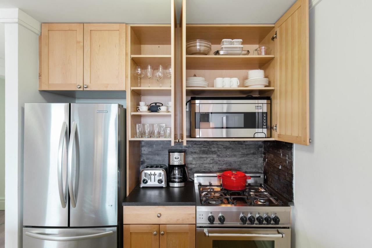 Ues 2br W Gym Doorman Nr Central Park Nyc-350 *