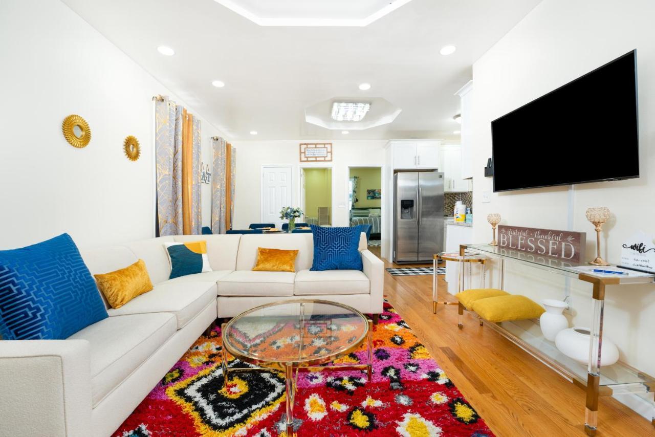 Apartment A Slice Of Paradise Awaits You! New York
