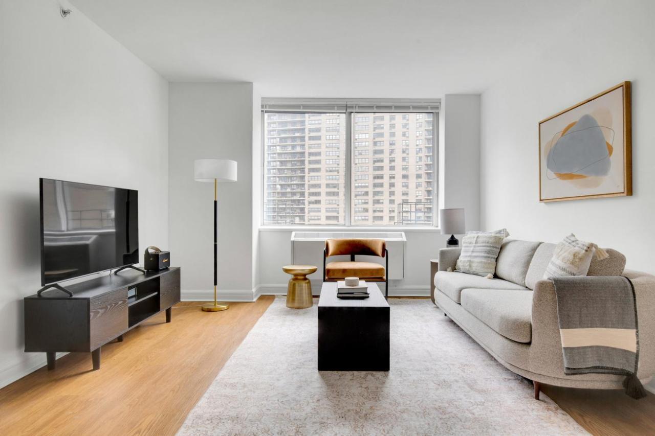 Uws 1br W Gym Doorman Nr Julliard Nyc-833