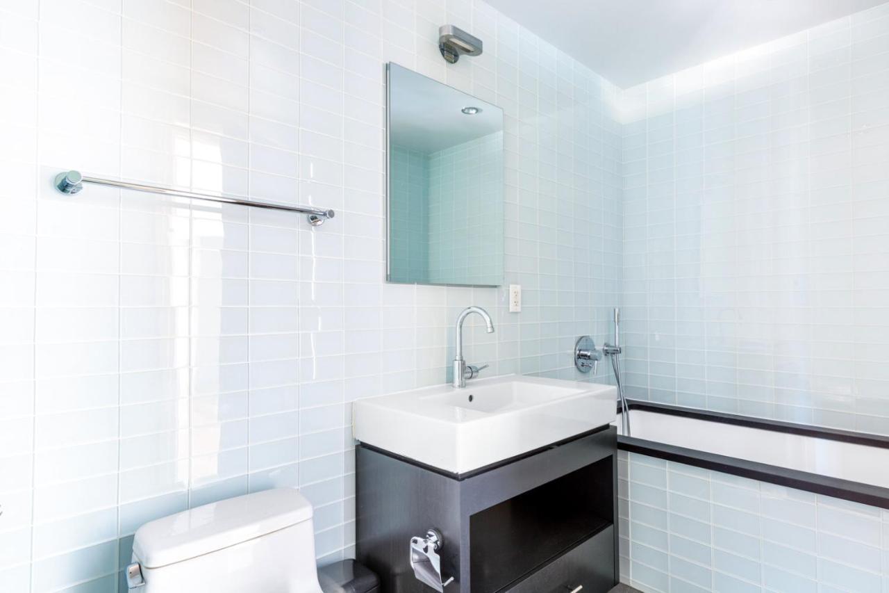 Apartment Hells Kitchen 2br W Doorman Nr Park Nyc-522