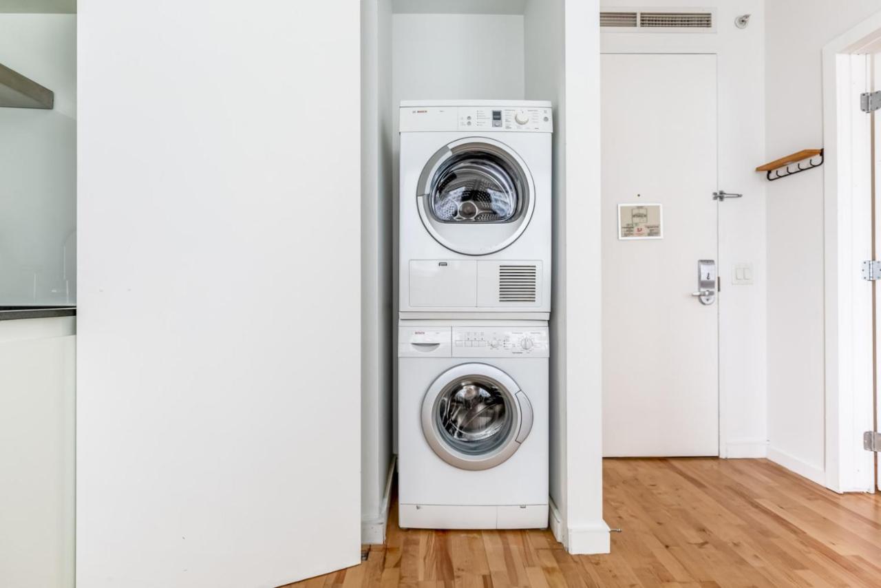 Midtown 1br W Doorman Gym Wd Nr Rock Center Nyc-1129 *