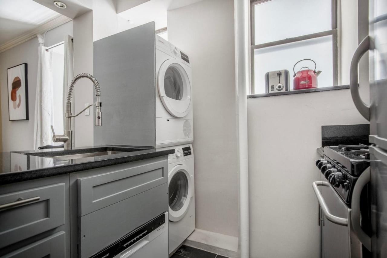 Soho 1br W Private Deck Wd Nr New Museum Nyc-1104 Apartment New York
