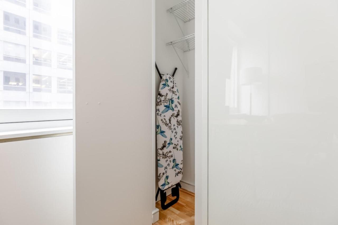 Midtown 1br W Doorman Gym Wd Nr Rock Center Nyc-1129 New York
