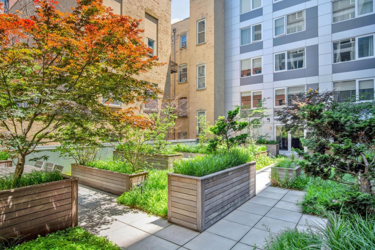 Downtown Bk 1br W Wd Deck Nr Tj Nyc-879 Apartment