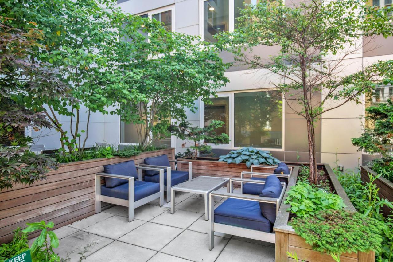 Downtown Bk 1br W Wd Deck Nr Tj Nyc-879 New York