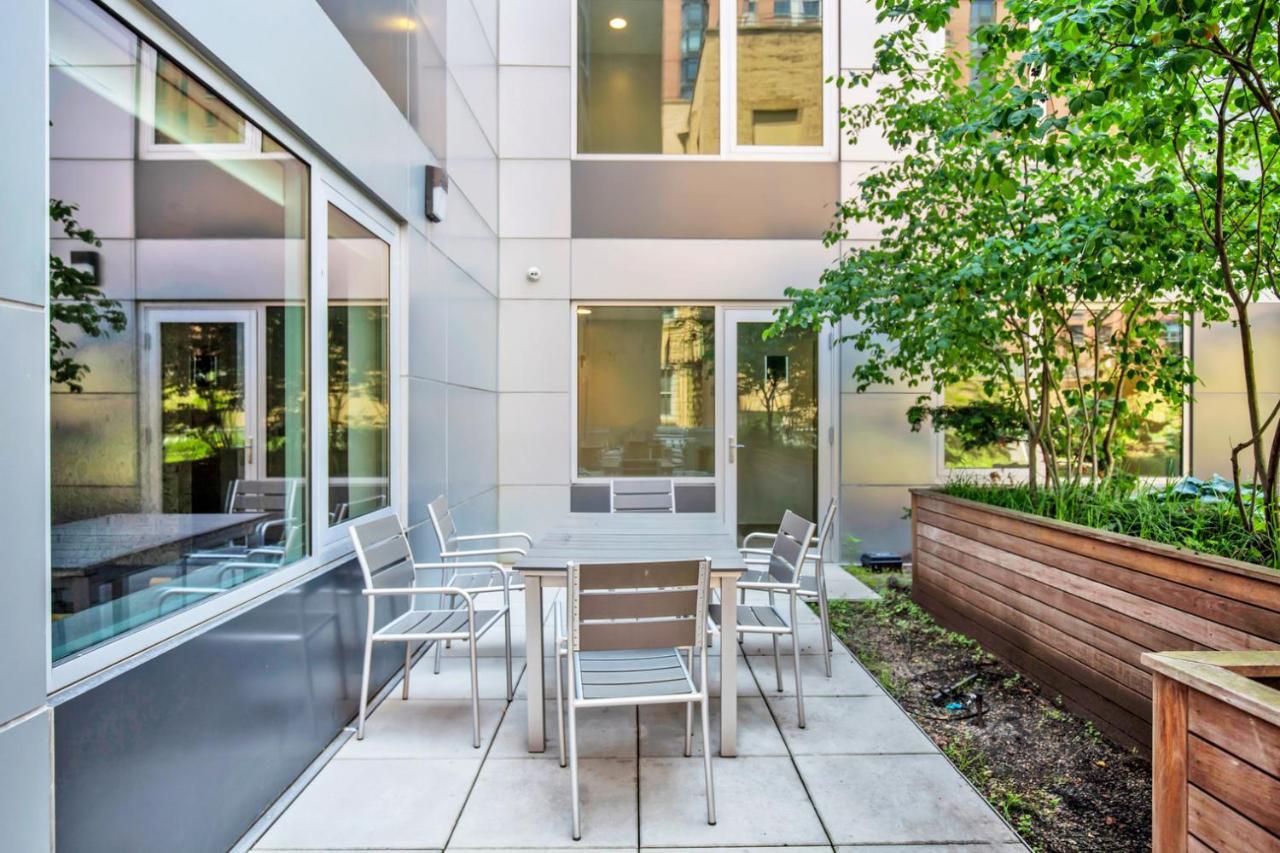 Downtown Bk 1br W Wd Deck Nr Tj Nyc-879 * New York