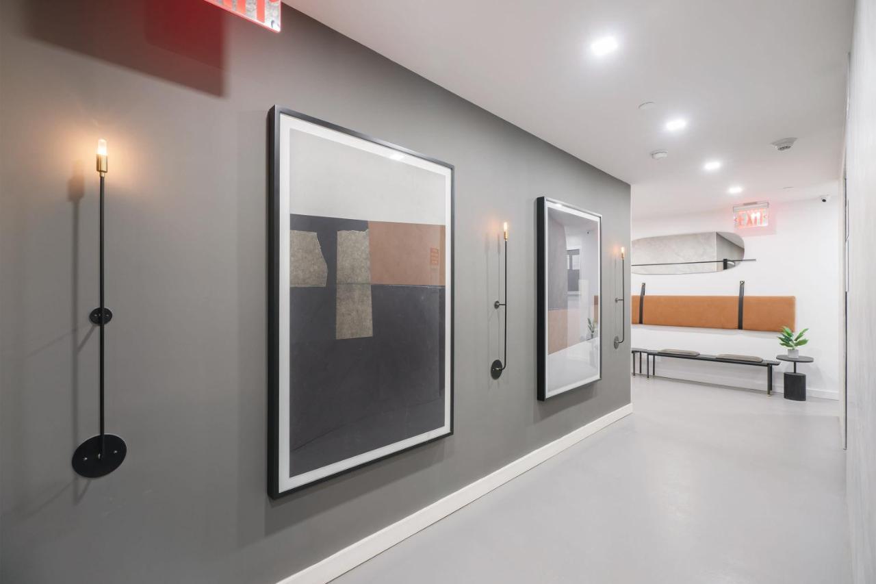 Luxe Studio In Upper East Side With Charming Juliet Balcony *