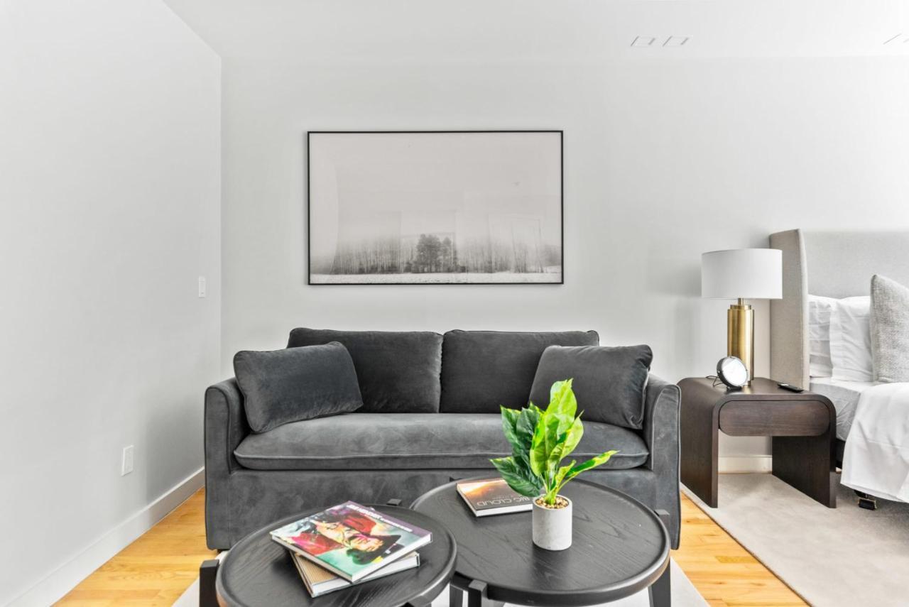 Ferienhaus Luxe Studio Ste In Upper East Side With Charming Juliet Balcony New York