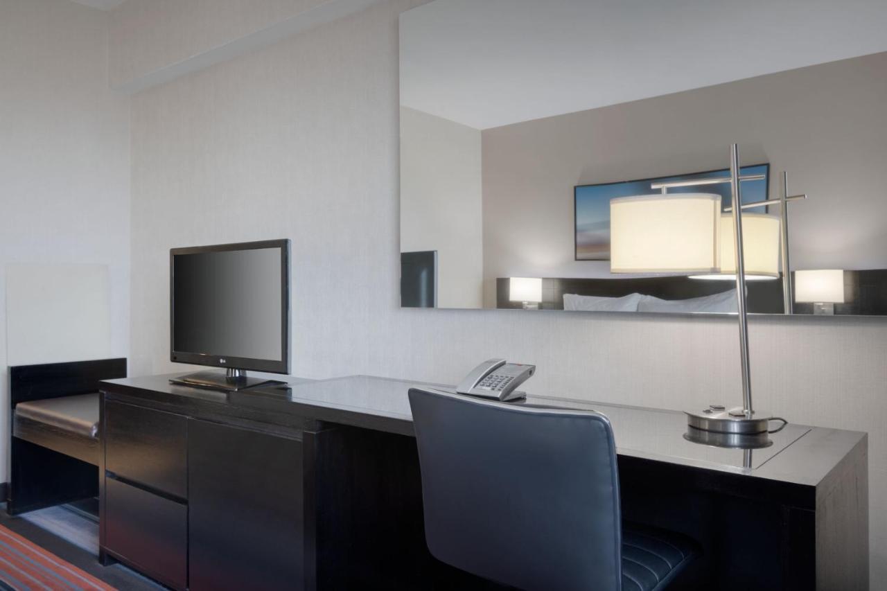 Courtyard By Marriott Jfk Airport Hotel 3*