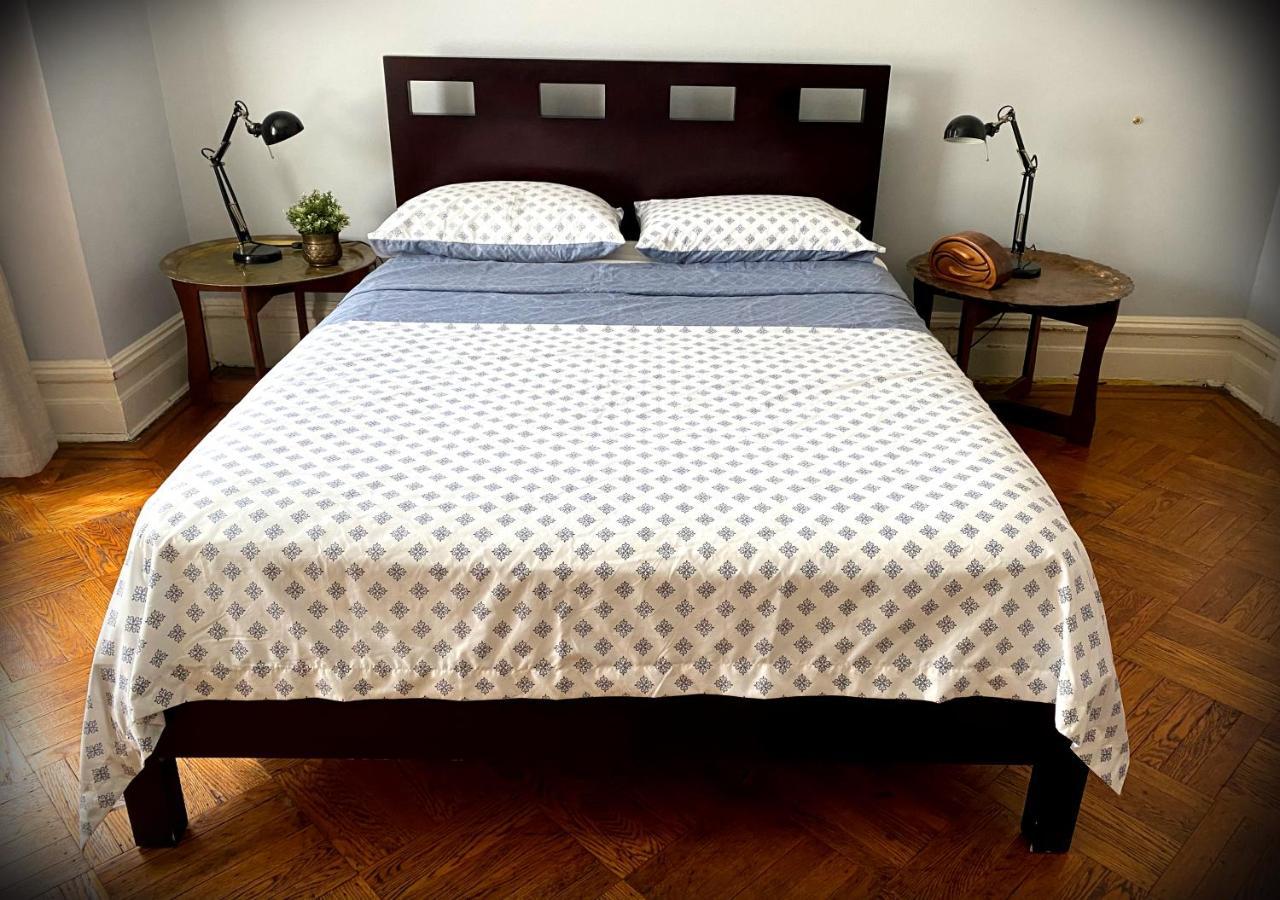 Spacious Bedroom In A Brooklyn House Shared With Host * Nova York
