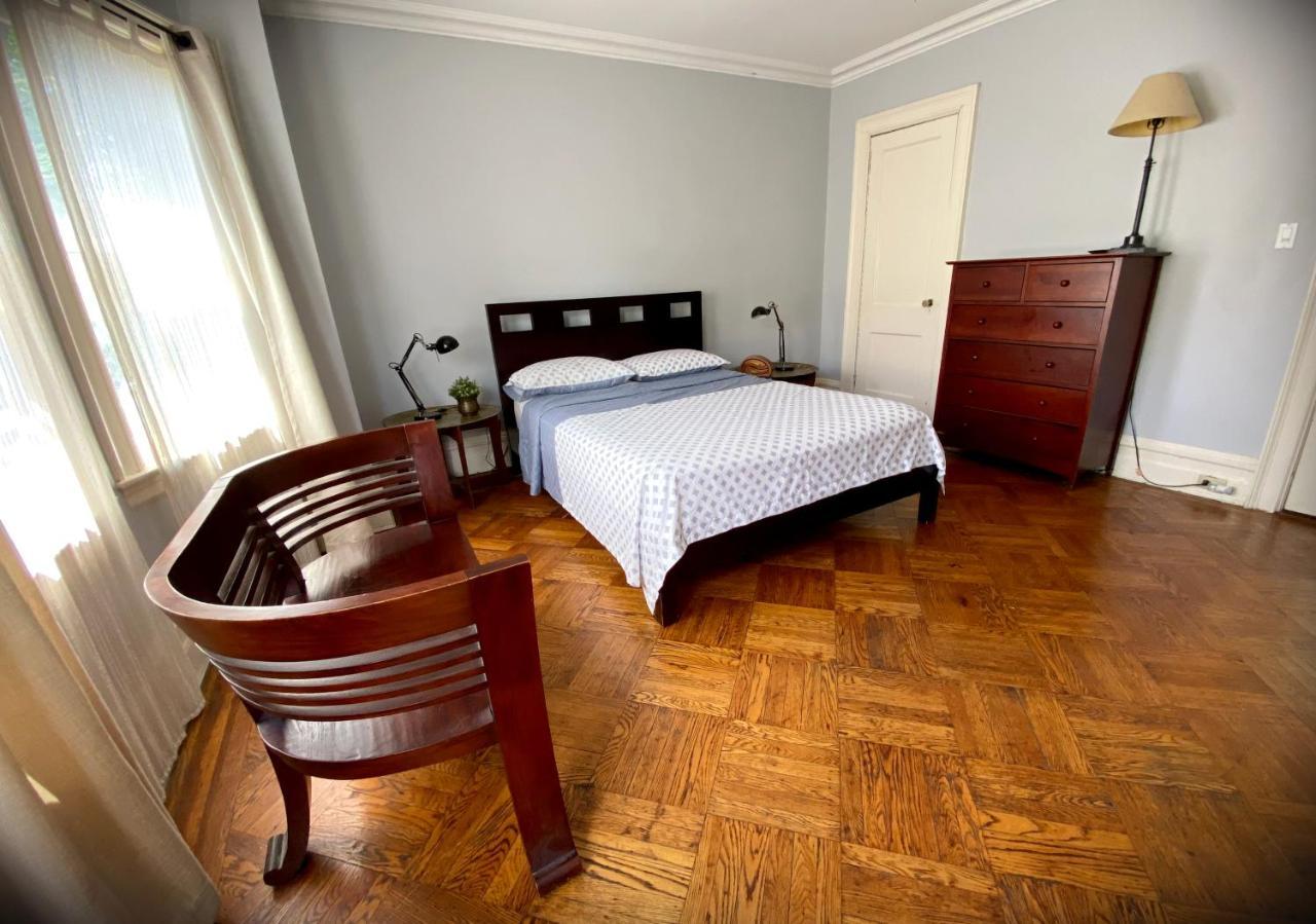 Hospedagem domiciliar Spacious Bedroom In A Brooklyn House Shared With Host *